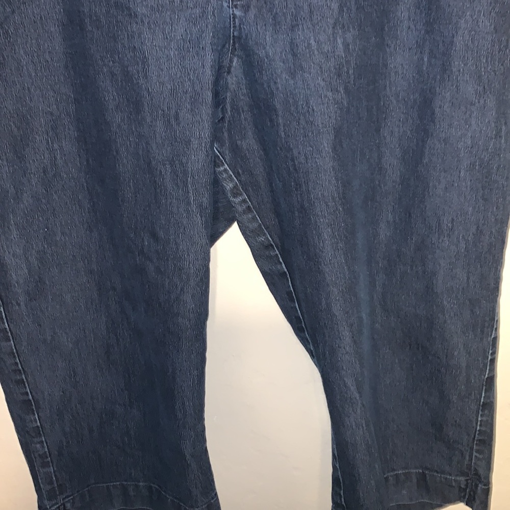 Lee’s Just Below The Waste Capris View 3